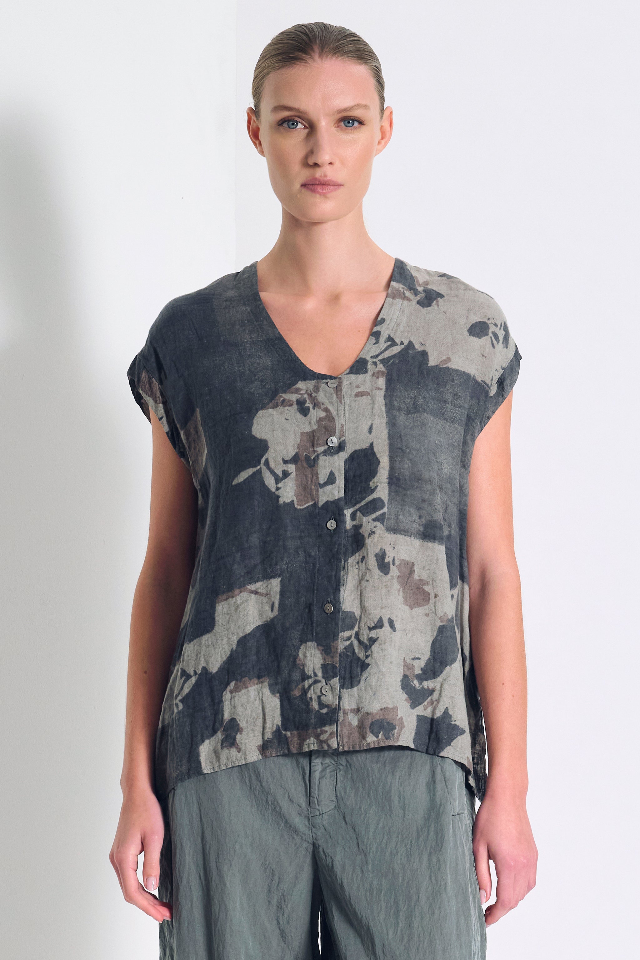 Printed linen tank top with viscose georgette inserts at the