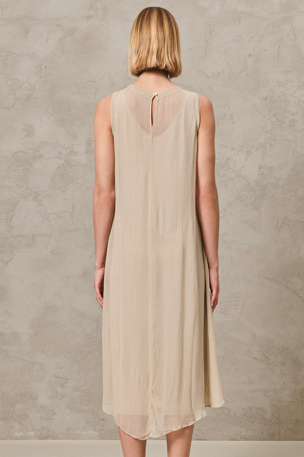 Long flared sleeveless dress in viscose crepe | 1011.CFDTRWS288.21