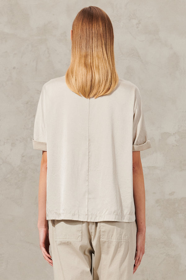 Stretch silk satin kimono sleeve t-shirt with silk georgette inserts | 1011.CFDTRWU301.21