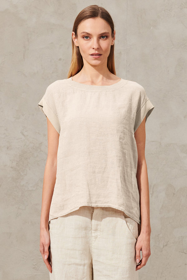 Linen shirt with viscose inserts and button opening at the back. knitted rib collar | 1012.CFDTRXE141.21