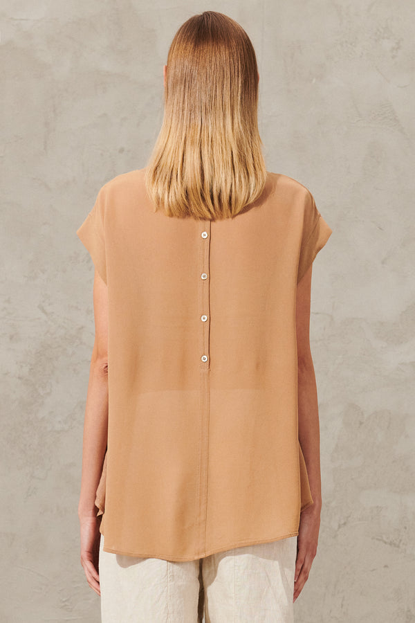 Linen shirt with viscose inserts and button opening at the back. knitted rib collar | 1012.CFDTRXE141.03