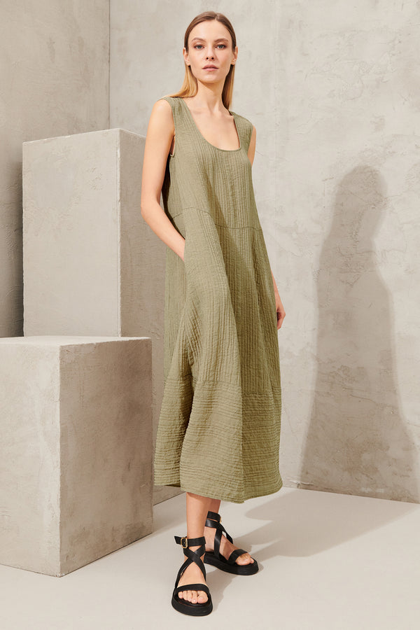 Long sleeveless dress in woven viscose blend fabric | 1012.CFDTRXG162.14