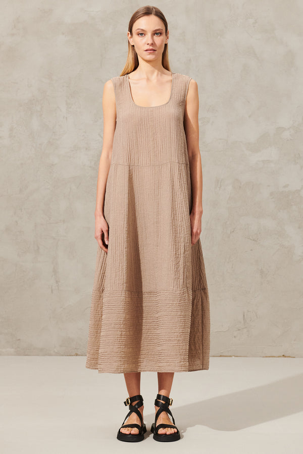 Long sleeveless dress in woven viscose blend fabric | 1012.CFDTRXG162.31
