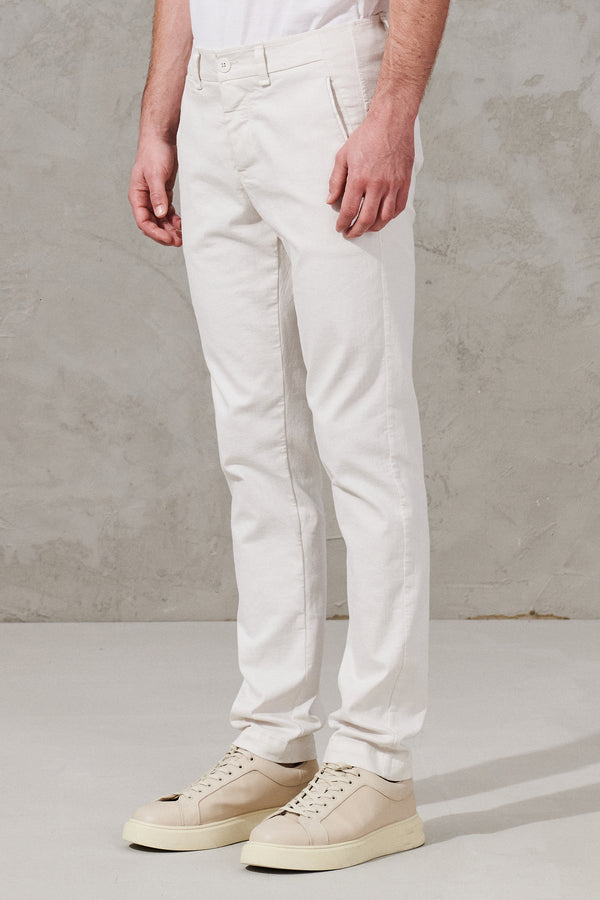 Pantalone chino regular-fit in cotone stretch | 1011.CFUTRWA100.U01