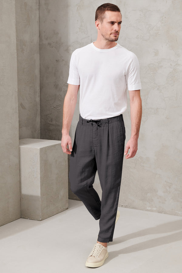 Pantalone cropped in tessuto armaturato di lino e viscosa stretch con cintura elasticizzata | 1011.CFUTRWH170.U12