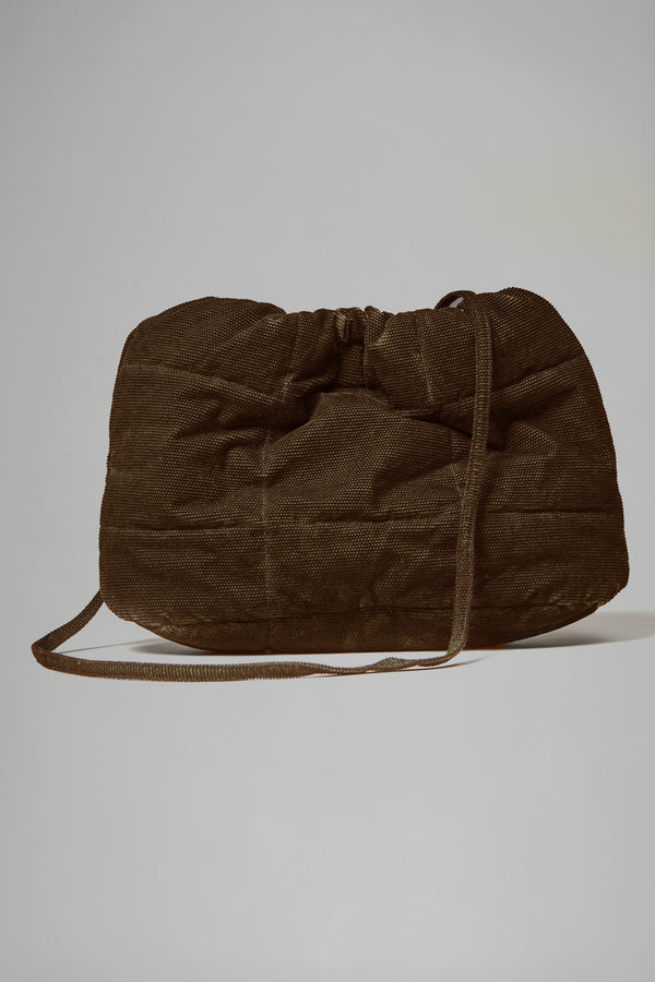 Borsa piccola trapuntata in misto cotone con tintura a freddo con chiusura a calamita | 1016.BGSDTRBT295E.119