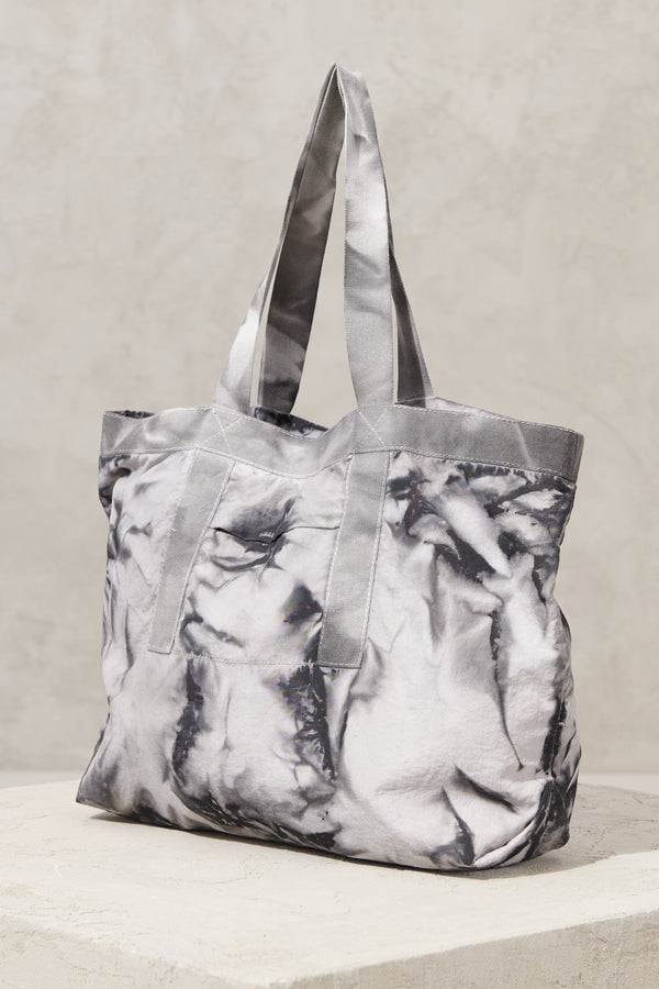 Große tasche, kalt gefärbt, in batik-optik aus nylon-twill | 1011.BGSUTRW4000EC.U310