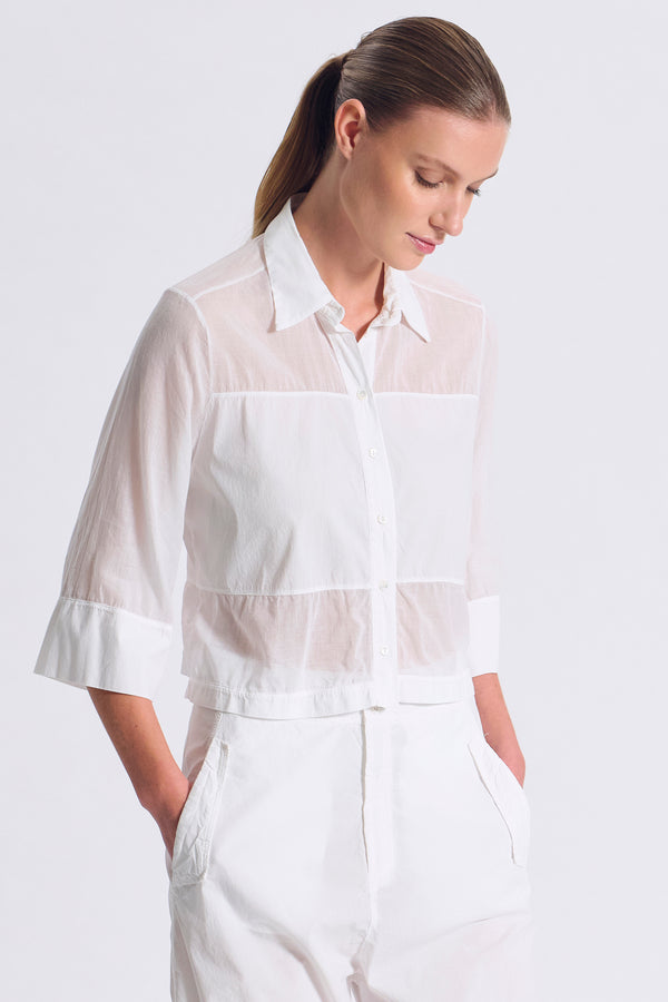 Bluse in Kastenform, aus Popeline aus Stretch-Baumwolle und Musselin mit Perlmuttknöpfen | 1017.CFDTDC-5002.110