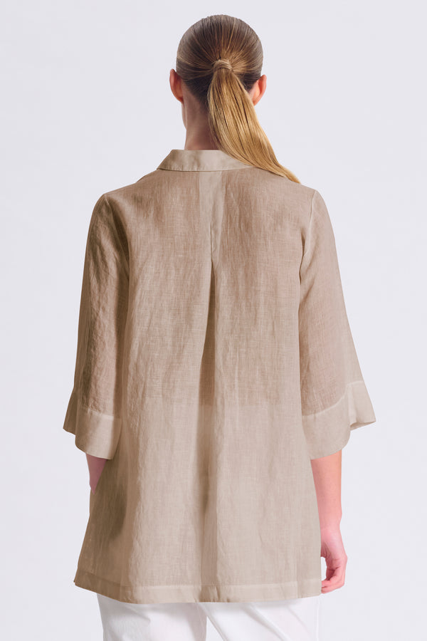 Camicia morbida realizzata in lino leggero, con maniche a tre quarti e spacchetti su fianchi | 1017.CFDTDC-5502.135