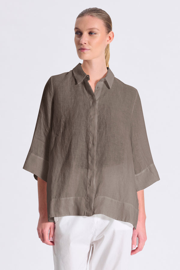 Weit geschnittene Bluse aus leichtem Leinen mit 3/4-Arm, seitlich geschlitzt | 1017.CFDTDC-5502.490