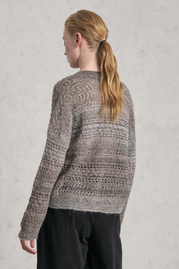 Printed Alpaca blend yarn v-neck sweater with a shaded effect and an open crochet-style stitch | 1019.CFDTDE-0603.135
