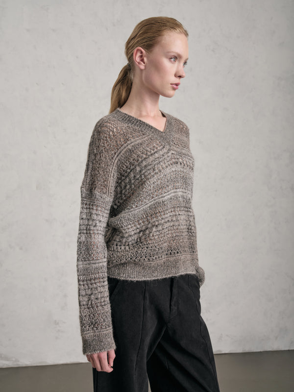 Printed Alpaca blend yarn v-neck sweater with a shaded effect and an open crochet-style stitch | 1019.CFDTDE-0603.135