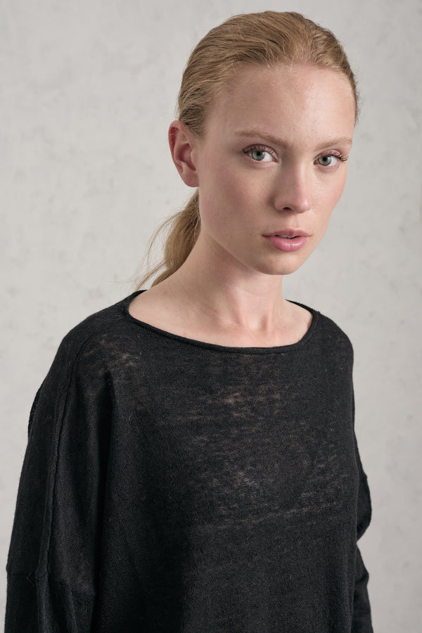 Oversize boat-neck sweater made of extra-fine baby alpaca and wool yarn | 1019.CFDTDE-0900.901
