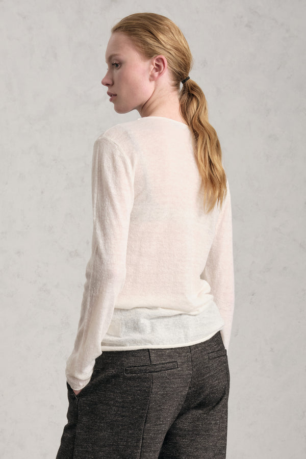 Boat-neck sweater in baby alpaca and wool yarn | 1019.CFDTDE-0901.105