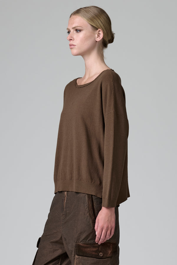 Maglia oversize in viscosa e lana. linea a scatola, collo a barchetta | 1016.CFDTRB11462.19
