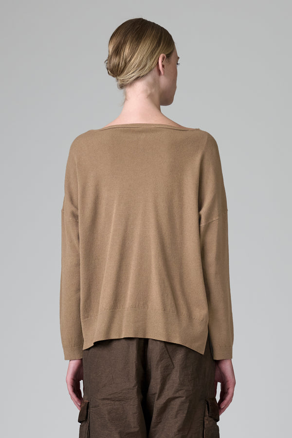 Maglia oversize in viscosa e lana. linea a scatola, collo a barchetta | 1016.CFDTRB11462.22