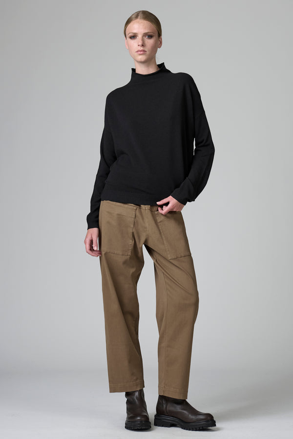 Maglia oversize in viscosa e lana. linea a scatola, collo a vulcano | 1016.CFDTRB11463.10