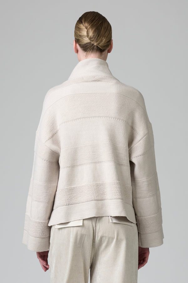 Giacca zippata in maglia di lana vergine con motivo a fasce | 1016.CFDTRB14490.01