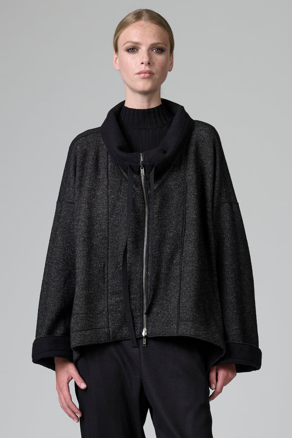 Ausgestellte Oversize-Wendejacke aus Woll-Viskosestrick, Innenseite mit Fischgrätmuster | 1016.CFDTRB9442.10