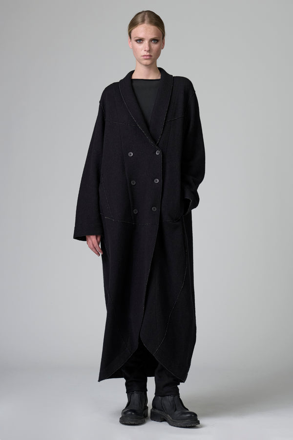 Oversize double-breasted coat,shawl collar in wool and viscose and herringbone pattern on the inside | 1016.CFDTRB9443.10