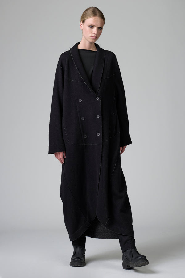 Oversize double-breasted coat,shawl collar in wool and viscose and herringbone pattern on the inside | 1016.CFDTRB9443.10