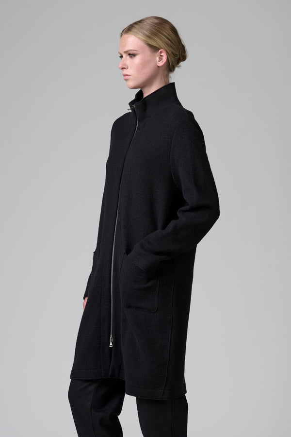 Straight shape zipped coat,raw cut stitching in wool and viscose and herringbone pattern inside | 1016.CFDTRB9445.110