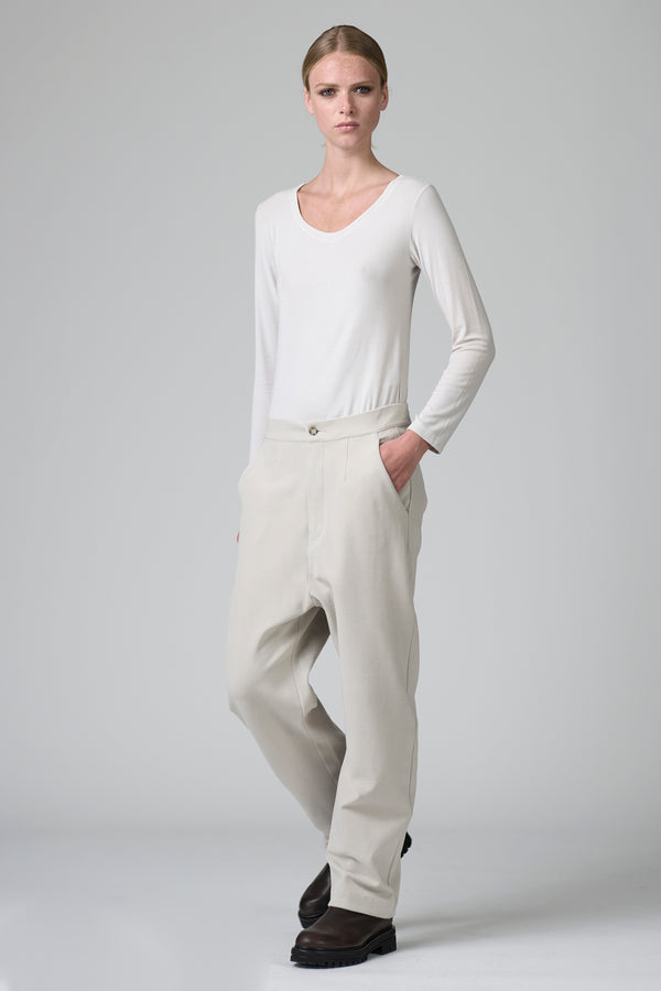 Hose mit tief sitzendem Schritt aus elastischem Jersey aus Viskose-Mix | 1016.CFDTRBH173.01