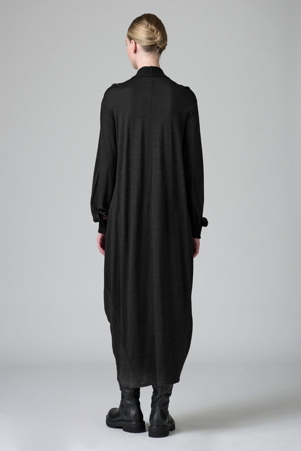 Robe longue à poches et fronces en jersey de laine avec applications en laine bouillie | 1016.CFDTRBK203.10