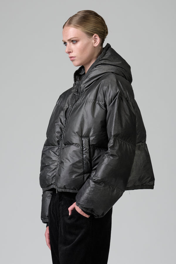 Short cold-dyed nylon quilted down jacket with hood | 1016.CFDTRBS285E.110