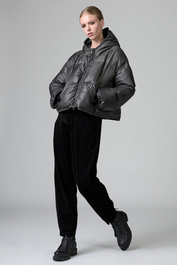 Short cold-dyed nylon quilted down jacket with hood | 1016.CFDTRBS285E.110