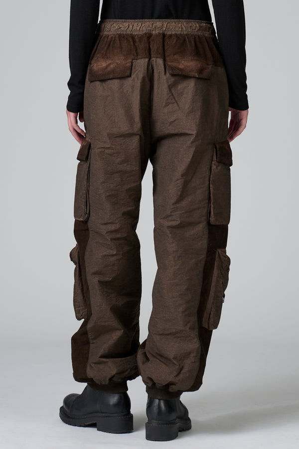 Pantalone cargo comfort fit con tintura a freddo in cotone e nylon con inserti in velluto | 1016.CFDTRBT292E.119