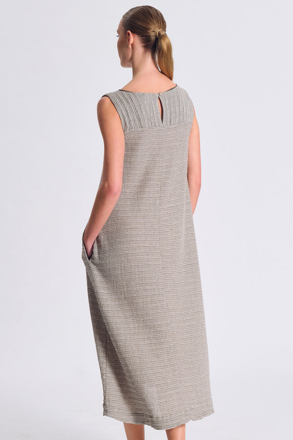 Striped long knit dress in viscose and linen blend | 1017.CFDTRC10452.16 4 Striped long knit dress in viscose and linen blend | 1017.CFDTRC10452.16 4