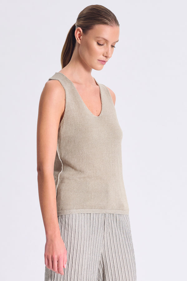 Top mit breiten Trägern aus Leinen-Baumwoll-Strick, rechts gestrickt | 1017.CFDTRC13482.02