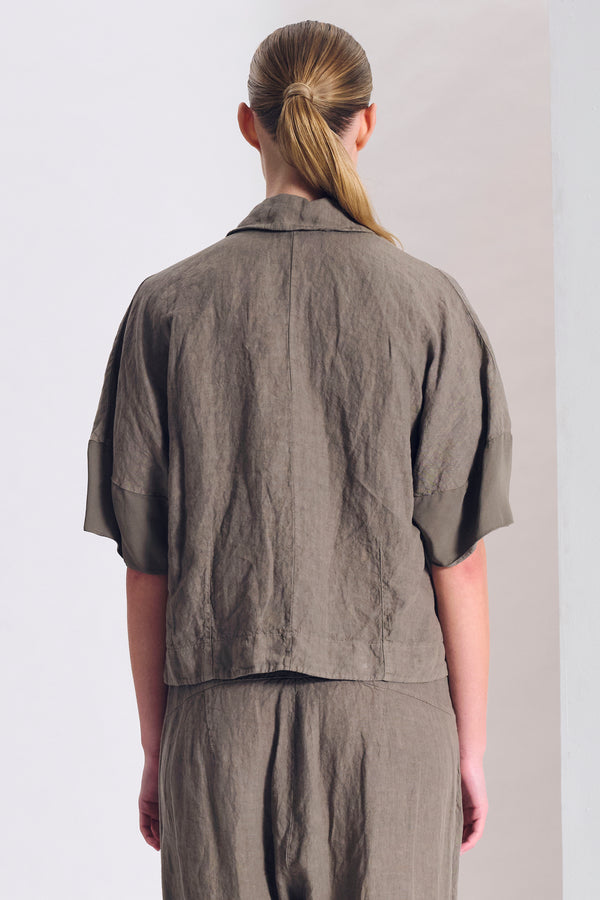 Giacca corta di lino linea bombé con inserto in viscosa fondo maniche | 1017.CFDTRCD130.16