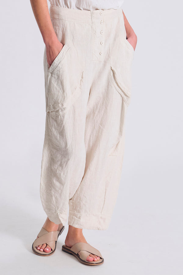 Pantalone a gamba larga, arquata e cavallo basso con ampie tasche a soffietto arrontondate | 1017.CFDTRCD1302.01