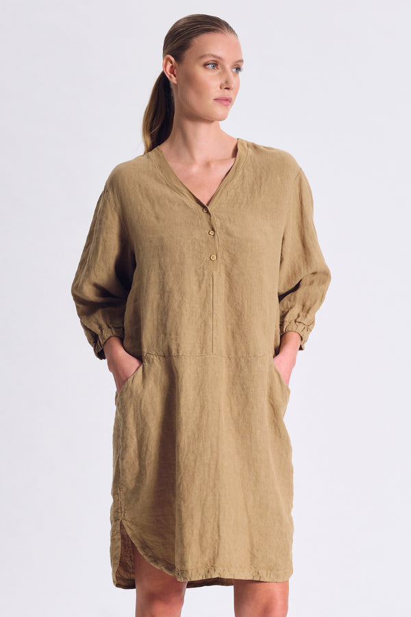Abito ampio scollo a v in lino con inserti in viscosa e fondo stondato | 1017.CFDTRCD1304.03