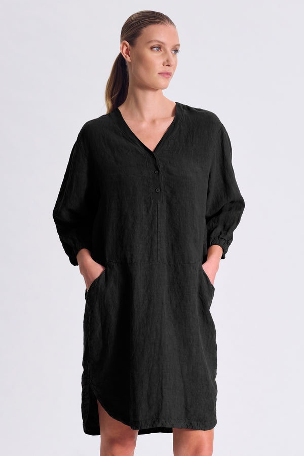 Wide V-neck linen dress with viscose inserts and rounded bottom | 1017.CFDTRCD1304.10 3 Wide V-neck linen dress with viscose inserts and rounded bottom | 1017.CFDTRCD1304.10 3