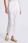 Comfort fit trousers in light cotton with patch pockets on the back | 1017.CFDTRCN231.00