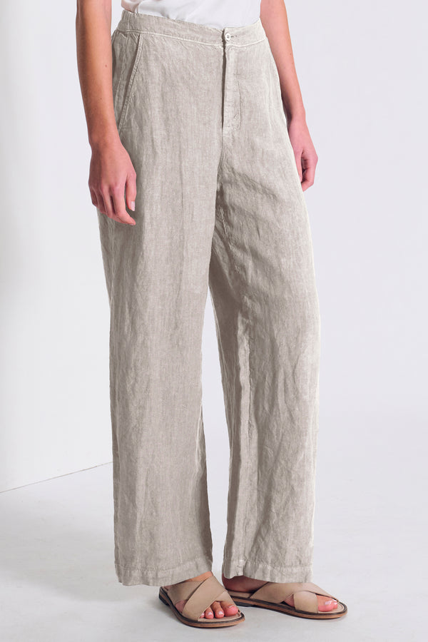 Comfort fit linen trousers with elastic waistband at the back and fake welt pockets | 1017.CFDTRCD134.01