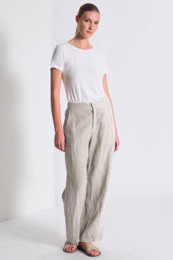 Comfort fit linen trousers with elastic waistband at the back and fake welt pockets | 1017.CFDTRCD134.01