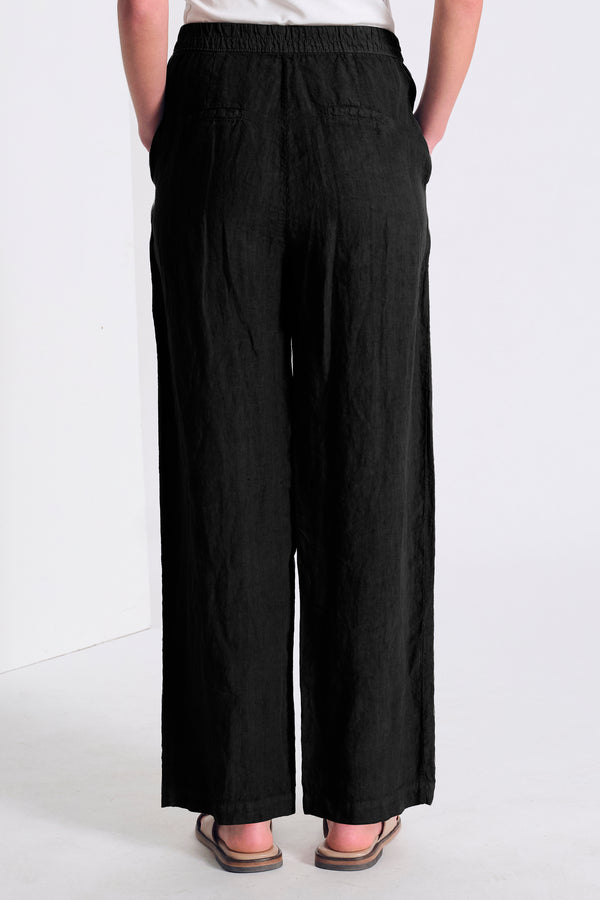 Comfort fit linen trousers with elastic waistband at the back and fake welt pockets | 1017.CFDTRCD134.10