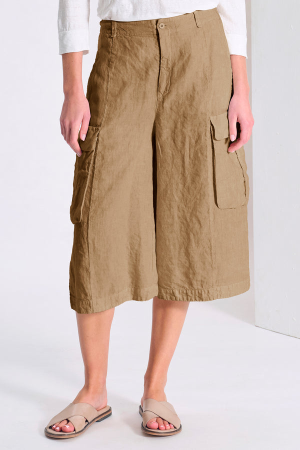 Long, wide-leg, linen Bermuda shorts with pockets | 1017.CFDTRCD138.03