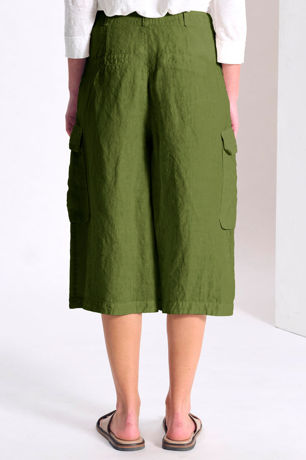 Long, wide-leg, linen Bermuda shorts with pockets | 1017.CFDTRCD138.23