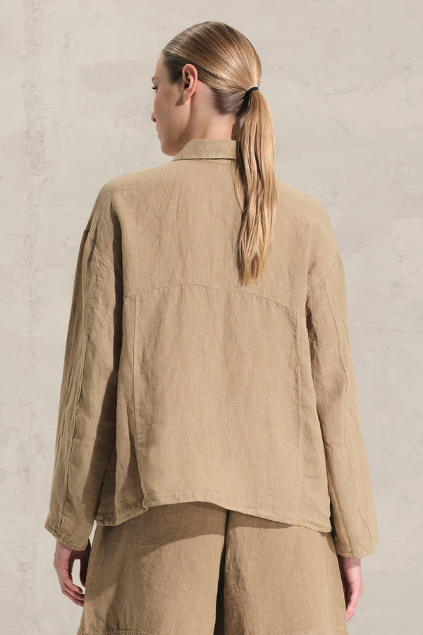 Camicia in lino, linea morbida con collo camicia | 1017.CFDTRCE140.03