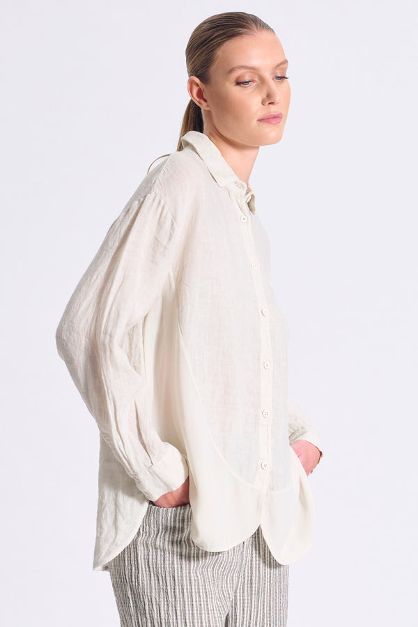 Camicia ampia in lino con inserto in viscosa e tasca a toppa sul davanti | 1017.CFDTRCE143.01