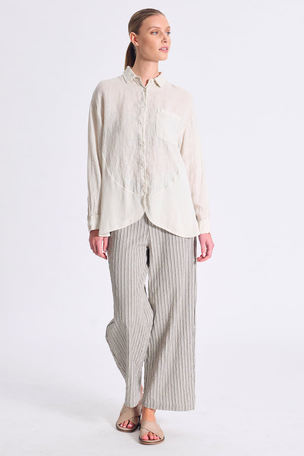 Camicia ampia in lino con inserto in viscosa e tasca a toppa sul davanti | 1017.CFDTRCE143.01