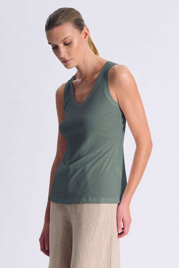 Canotta slim fit scollo a v in jersey di cotone crepe con tessuto a contrasto su collo e giromanica | 1017.CFDTRCG160.04