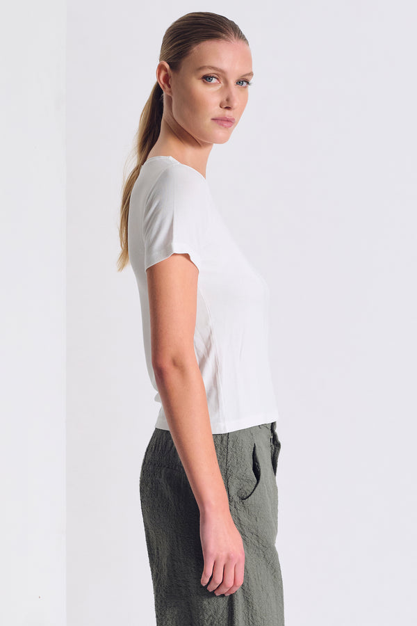 Slim fit T-shirt in light stretch ribbed modal. Insert in viscose georgette on the roundneck and cuf | 1017.CFDTRCI180.00