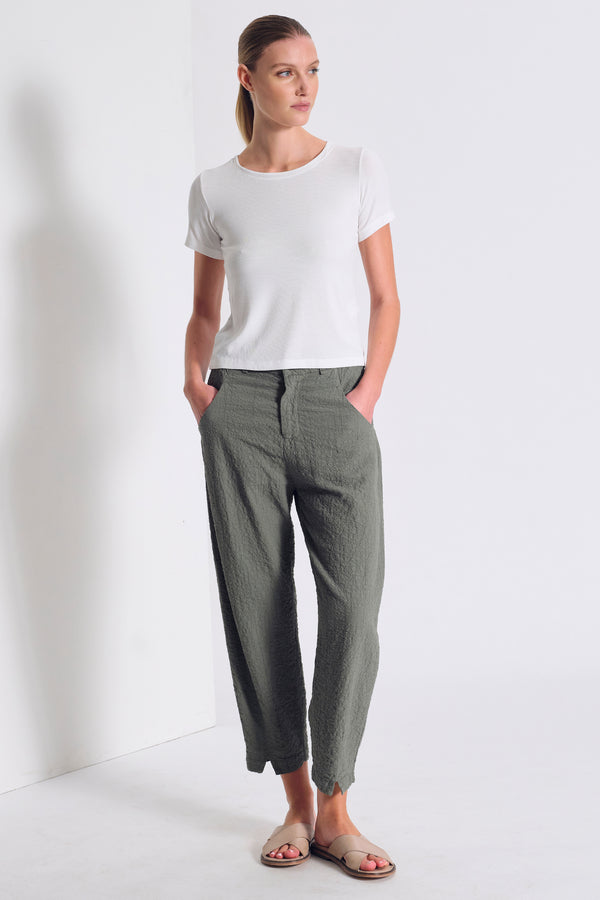 Slim fit T-shirt in light stretch ribbed modal. Insert in viscose georgette on the roundneck and cuf | 1017.CFDTRCI180.00