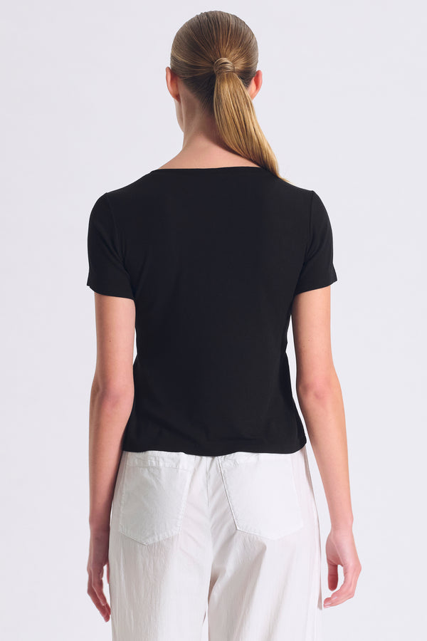 Slim fit T-shirt in light stretch ribbed modal. Insert in viscose georgette on the roundneck and cuf | 1017.CFDTRCI180.10